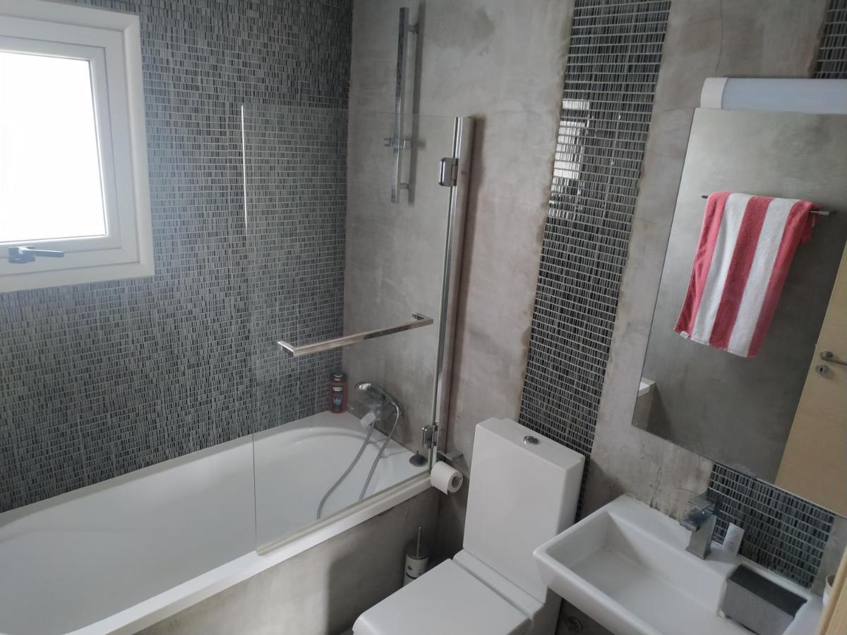 Modern Suite, Xl Balcony, Parking Nicosia Exterior photo